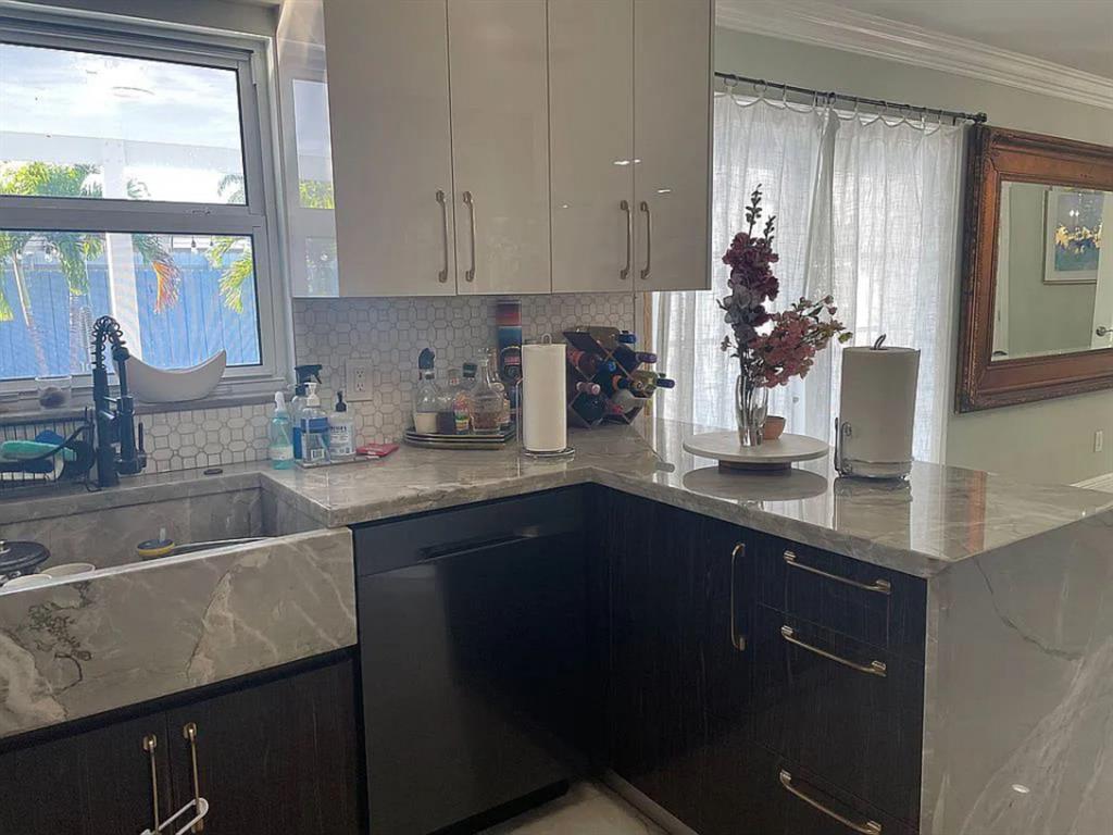 PALM SPRINGS VILLAGE 4 - Residential