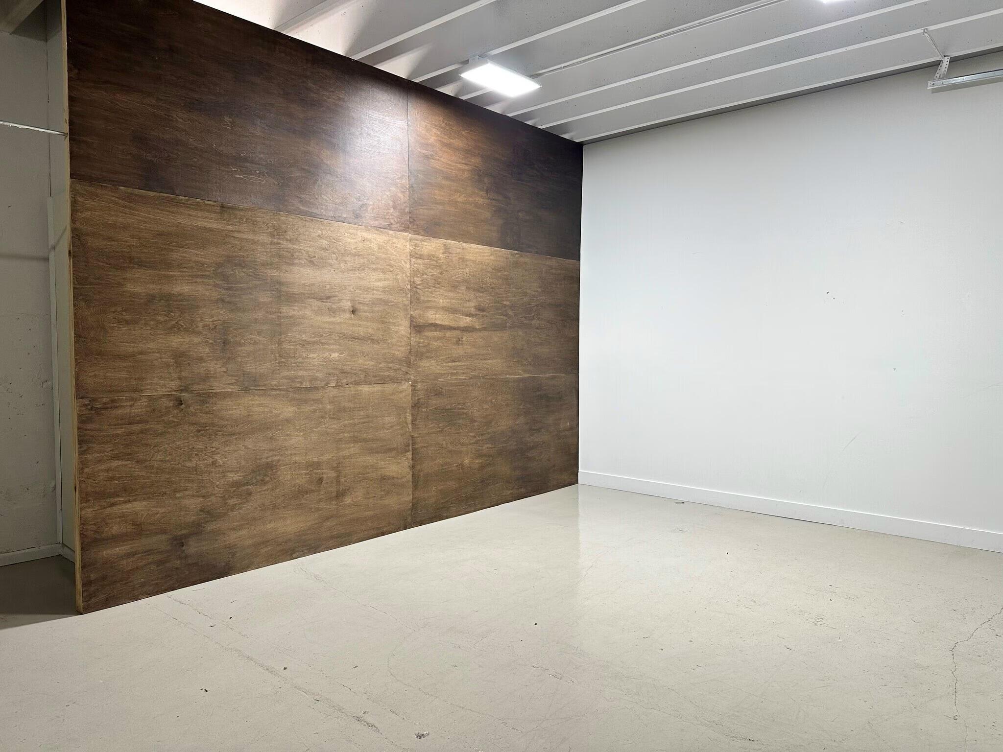 This 930 SF fully air-conditioned space in the heart of West Palm Beach's vibrant Warehouse District is a rare opportunity for businesses seeking location, community, and convenience. With its own private restroom, roll-up door, and modern industrial aesthetic, the space is ideal for creative studios, boutique retail, e-commerce, or light production. Surrounded by popular spots like Grandview Public Market, breweries, galleries, and restaurants, it offers unmatched walkability and versatility. Just minutes from Palm Beach Island, I-95, the airport, and Downtown. Rate of just $2,900/month includes water. Don't miss this chance - schedule your tour today.