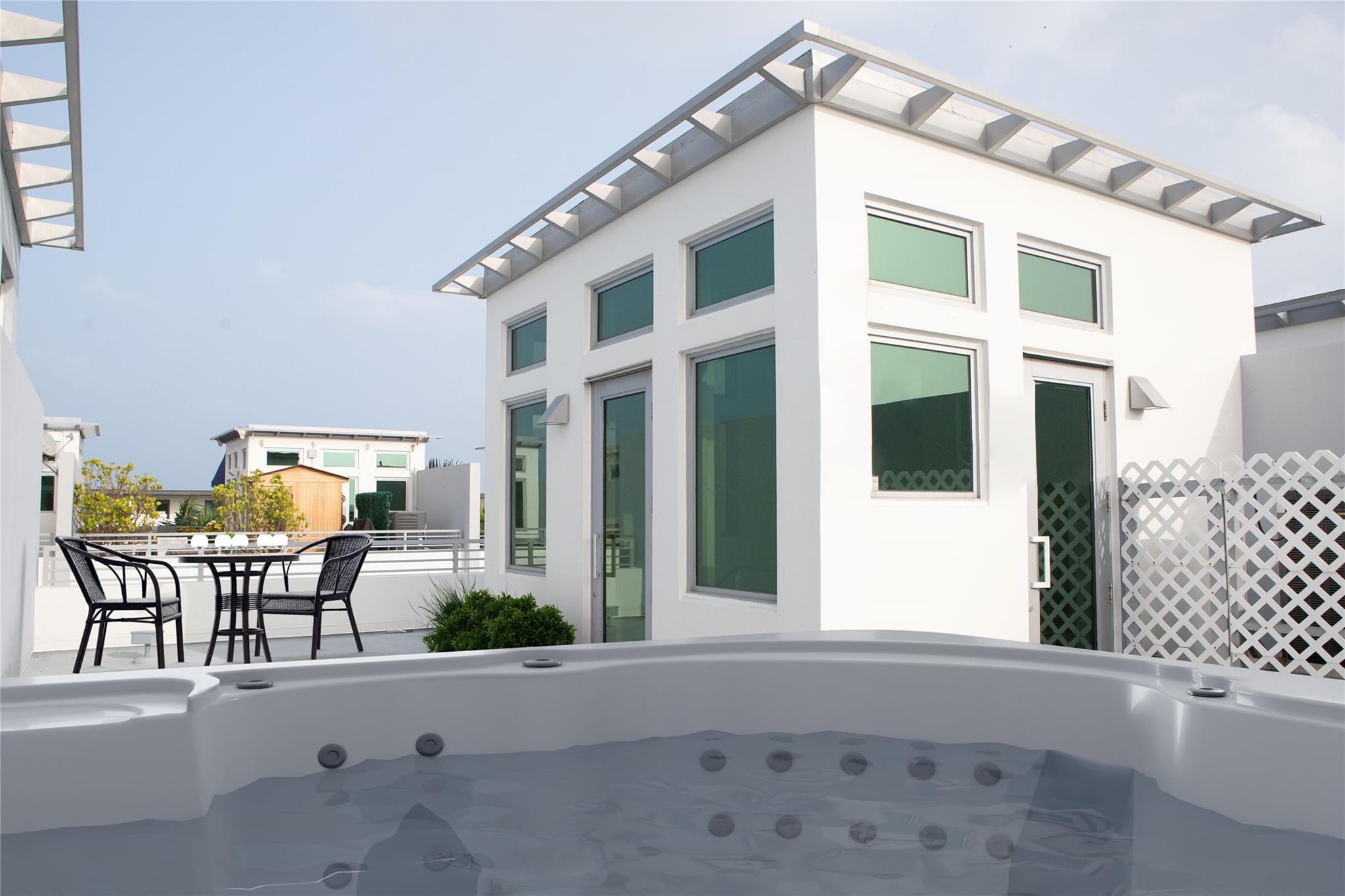 OCEAN PEARL - Residential