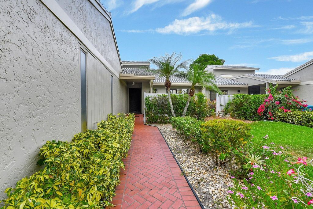 Photo of 3 Eastgate Drive #A, Boynton Beach, FL 33436 (MLS # R10991331)