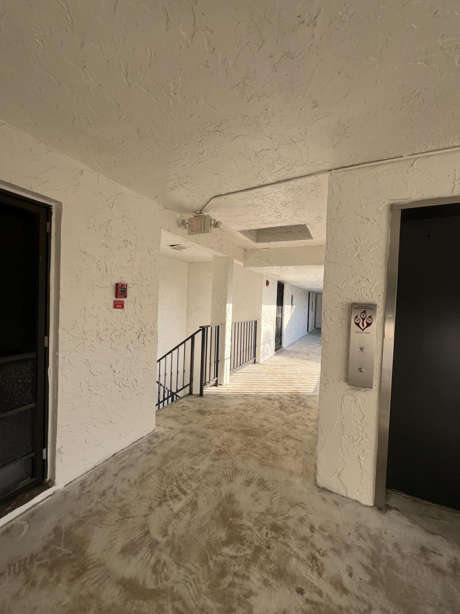 GARDEN LAKES OF INVERRARY - Residential