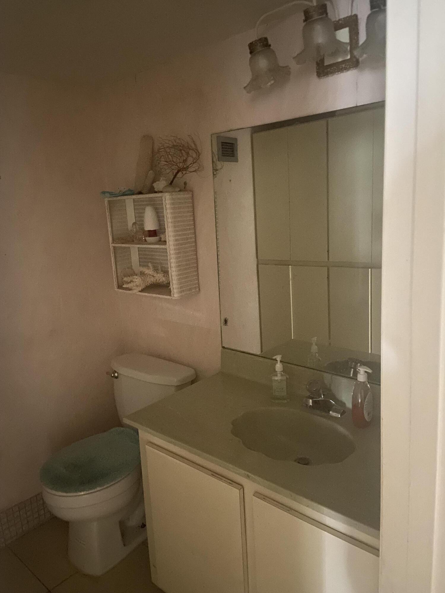 GARDEN LAKES OF INVERRARY - Residential