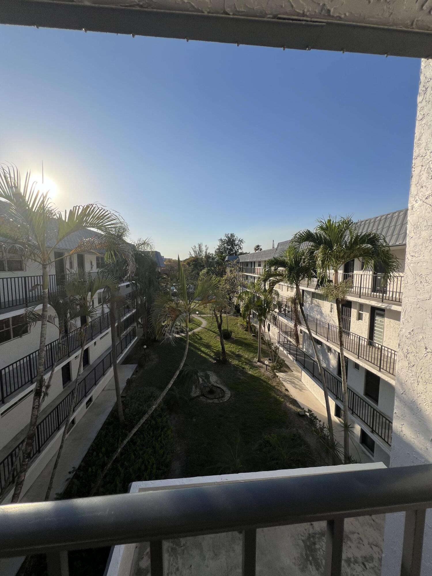 GARDEN LAKES OF INVERRARY - Residential