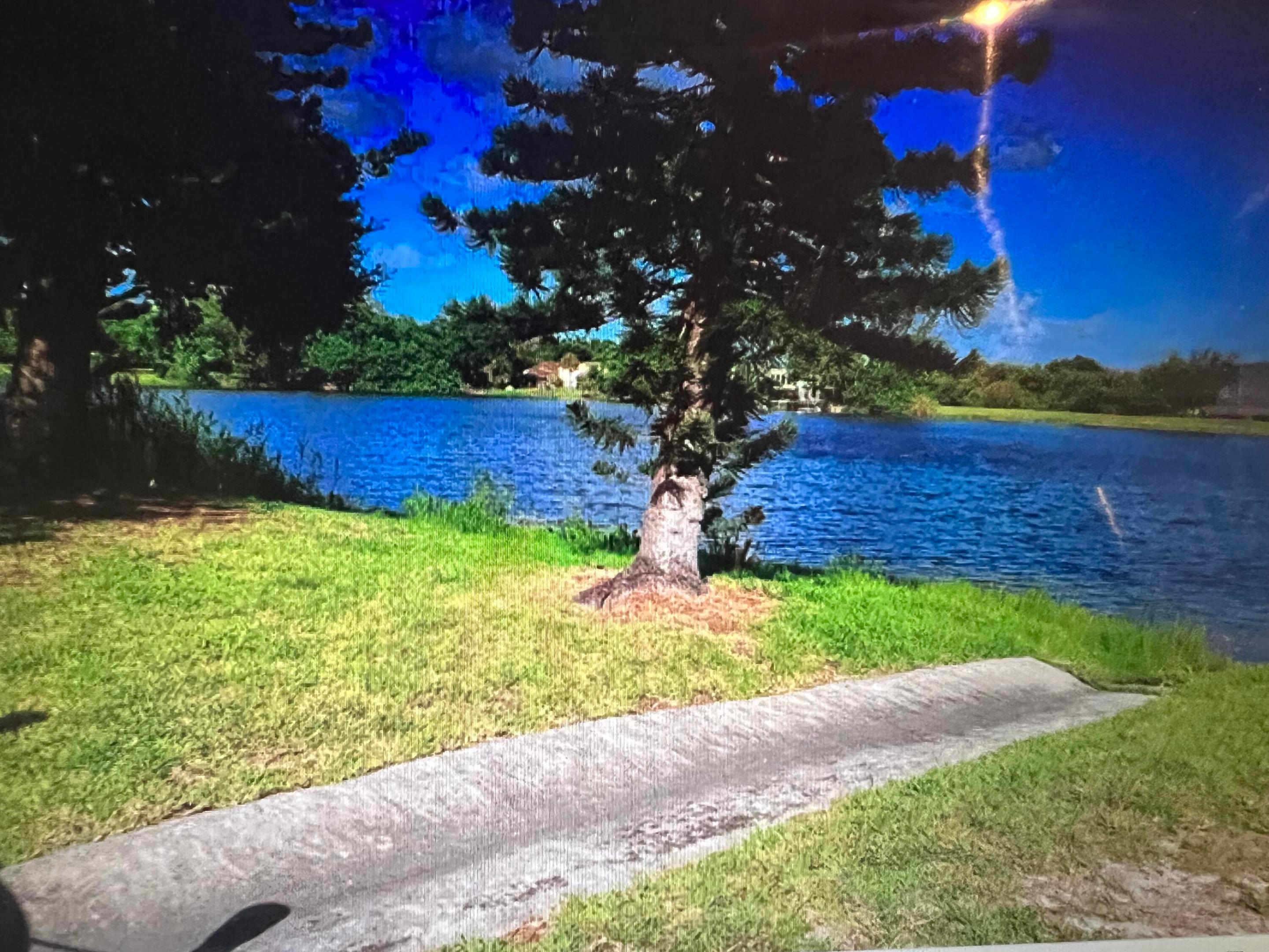 GARDEN LAKES OF INVERRARY - Residential