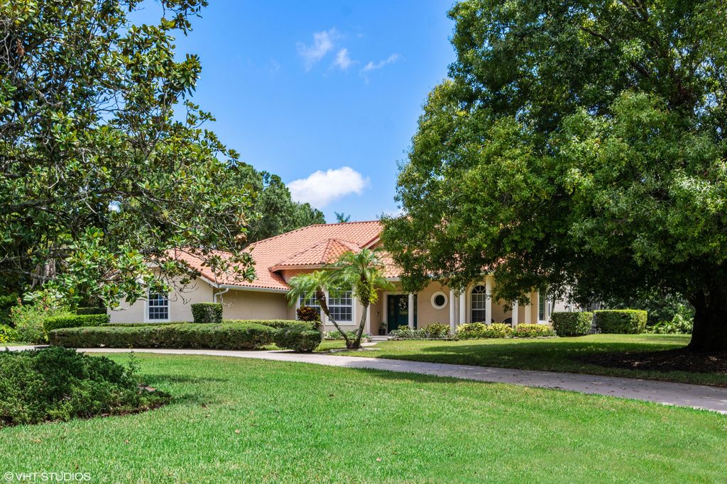 Photo of 7912 Plantation Lakes Drive Dr, Port Saint Lucie, FL 34986 (MLS # R10810689)