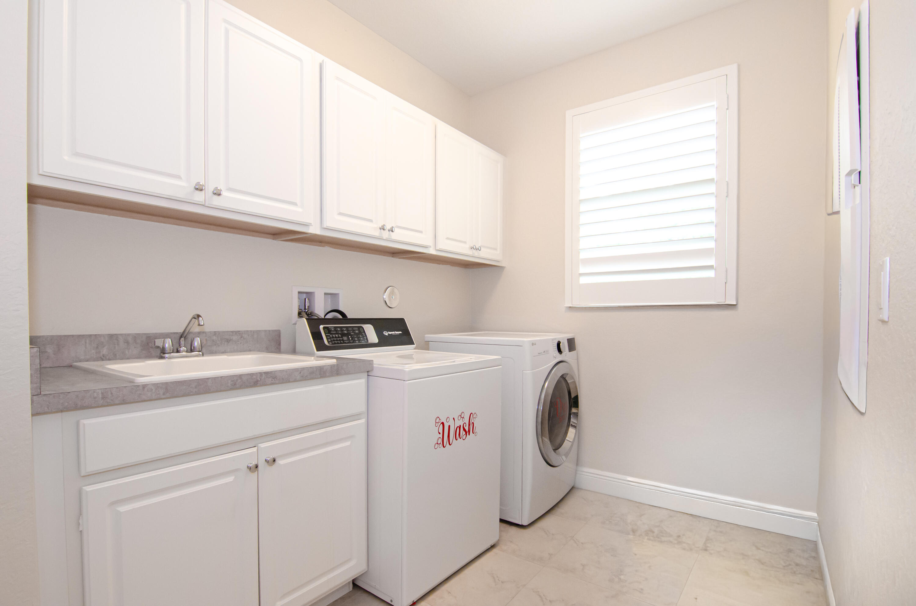 VIZCAYA FALLS PLAT 1 - Residential