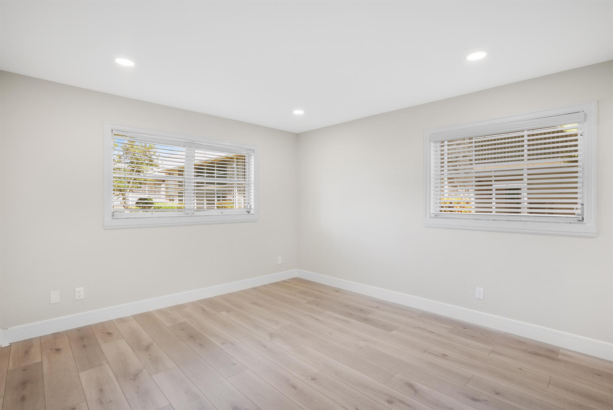 THE LITTLE CLUB CONDO - Residential Lease