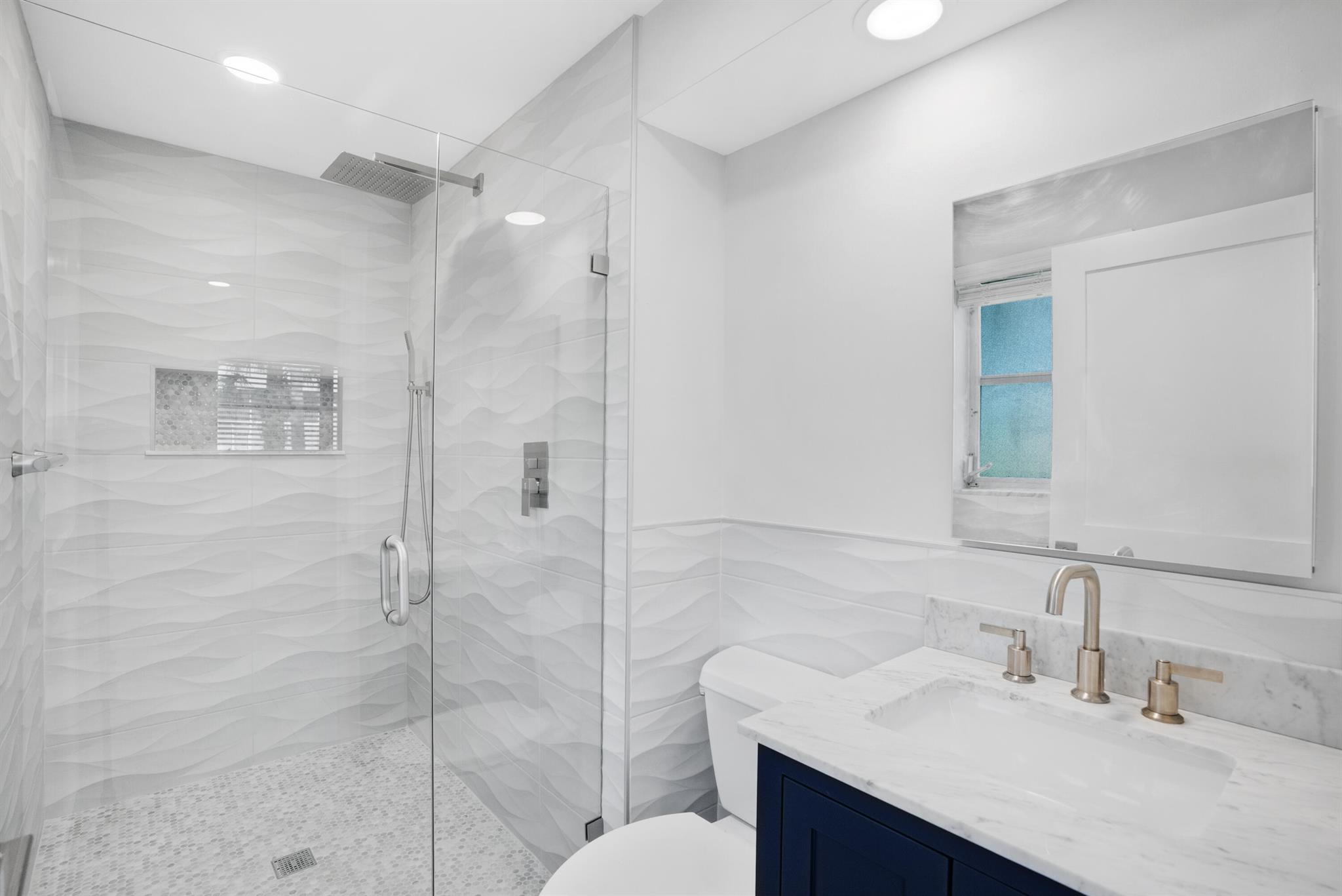 THE LITTLE CLUB CONDO - Residential Lease