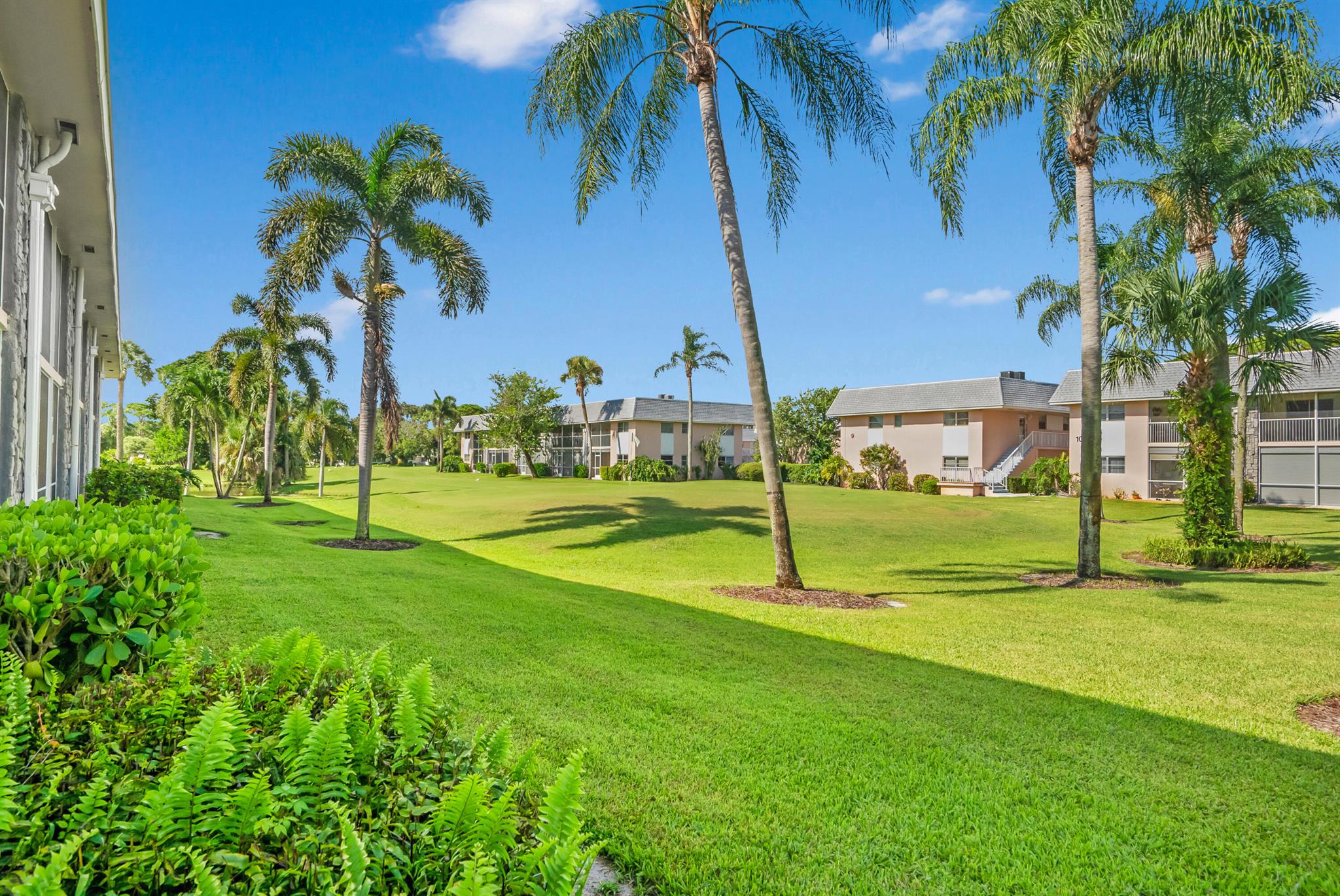 THE LITTLE CLUB CONDO - Residential Lease