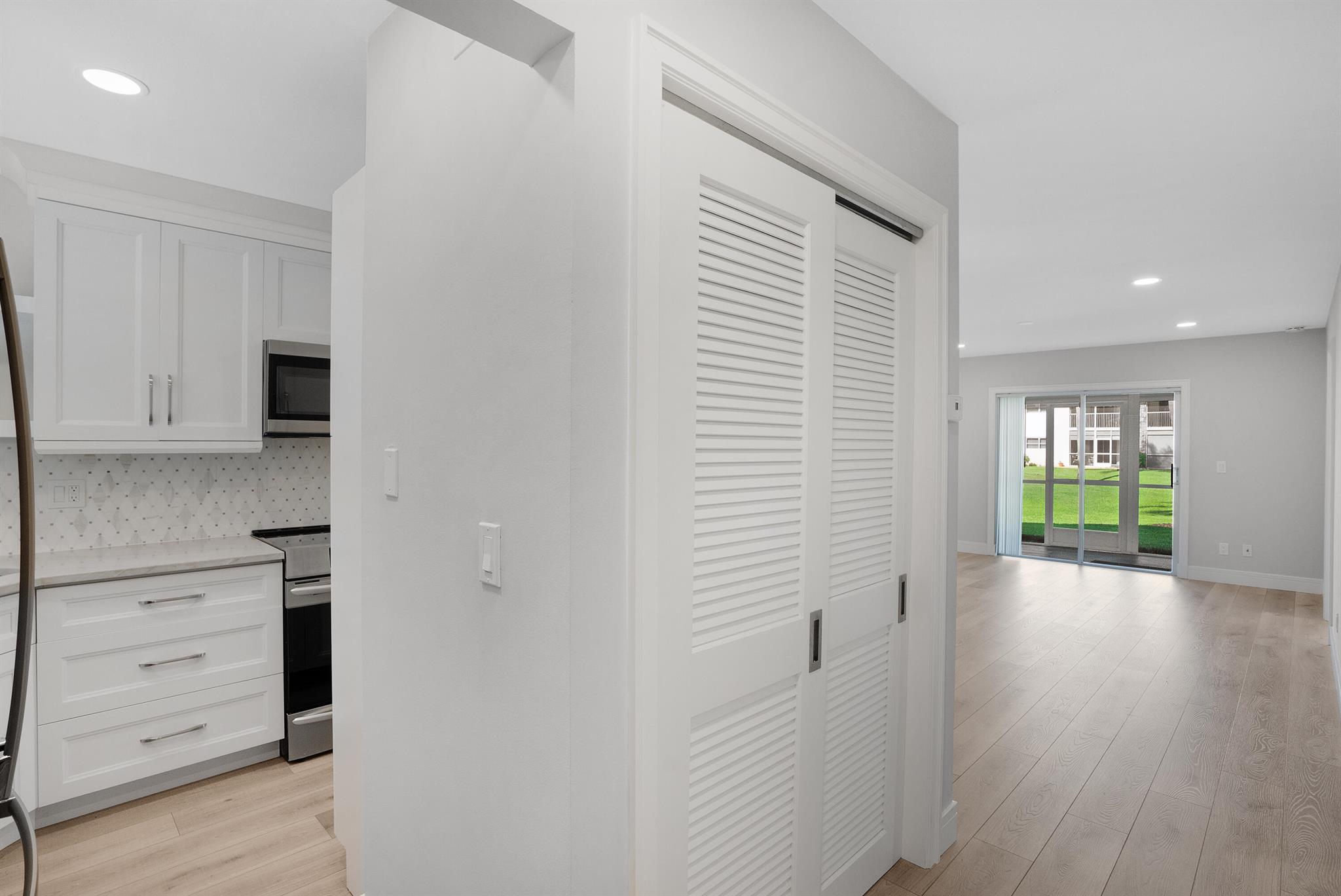 THE LITTLE CLUB CONDO - Residential Lease