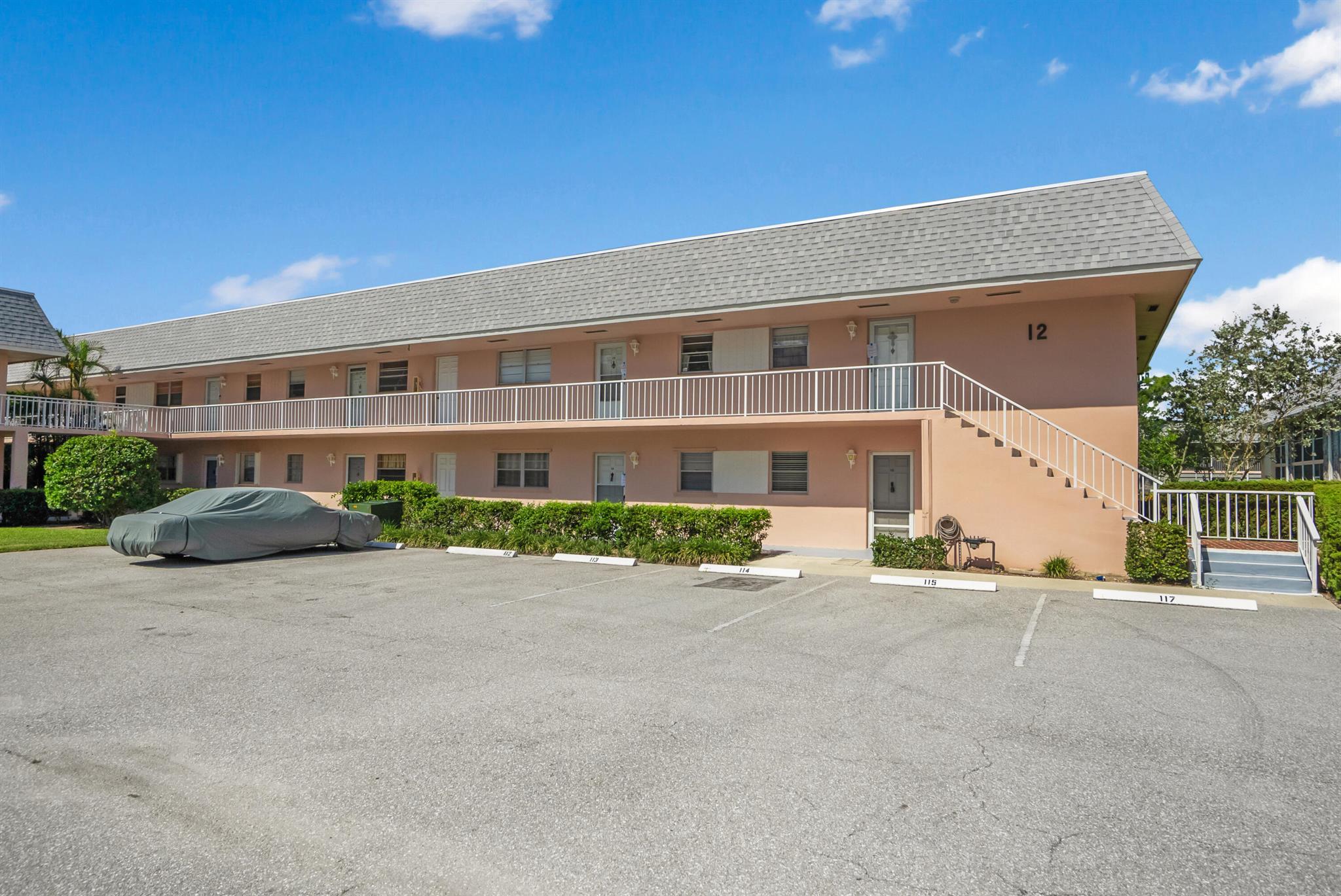 THE LITTLE CLUB CONDO - Residential Lease