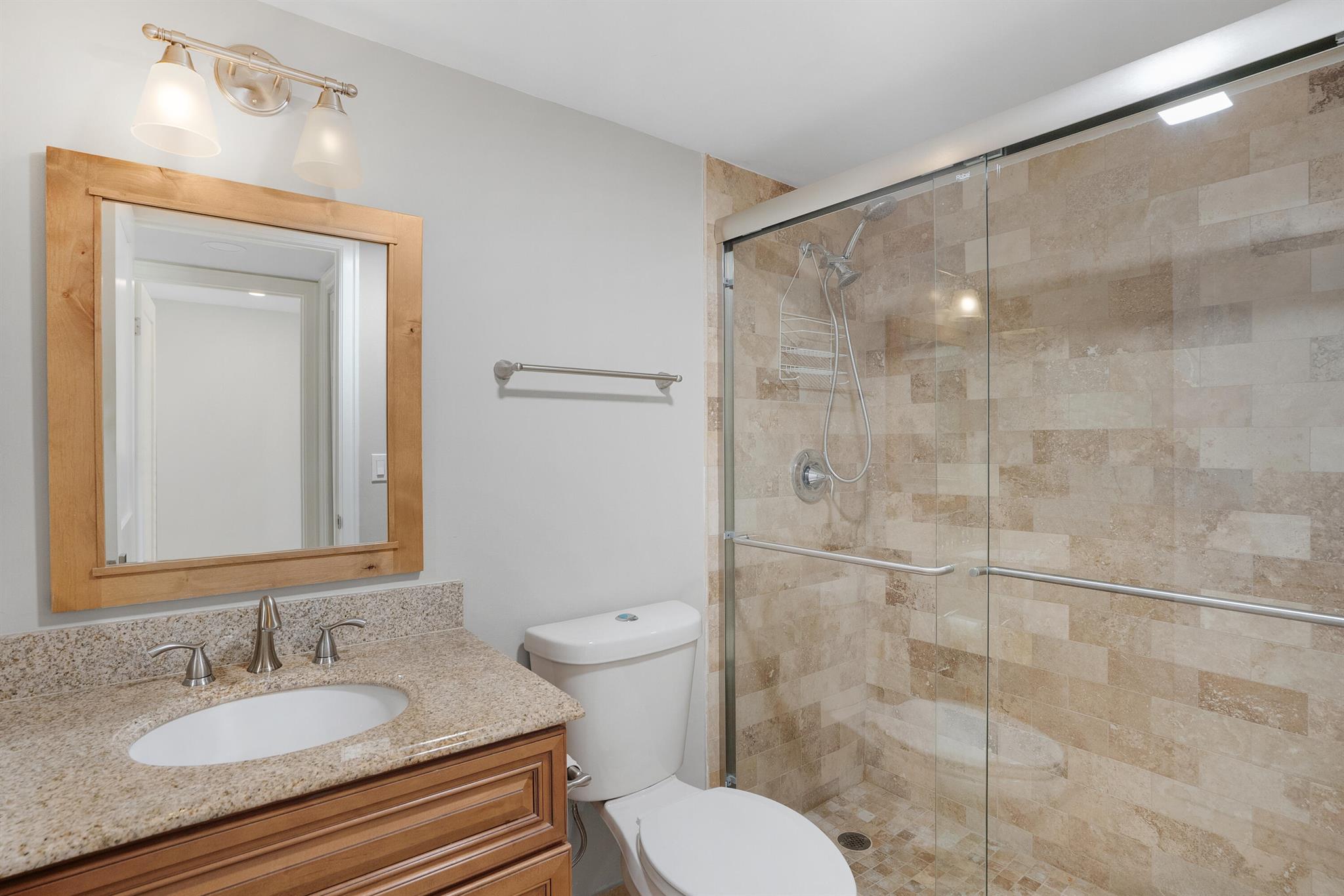 THE LITTLE CLUB CONDO - Residential Lease
