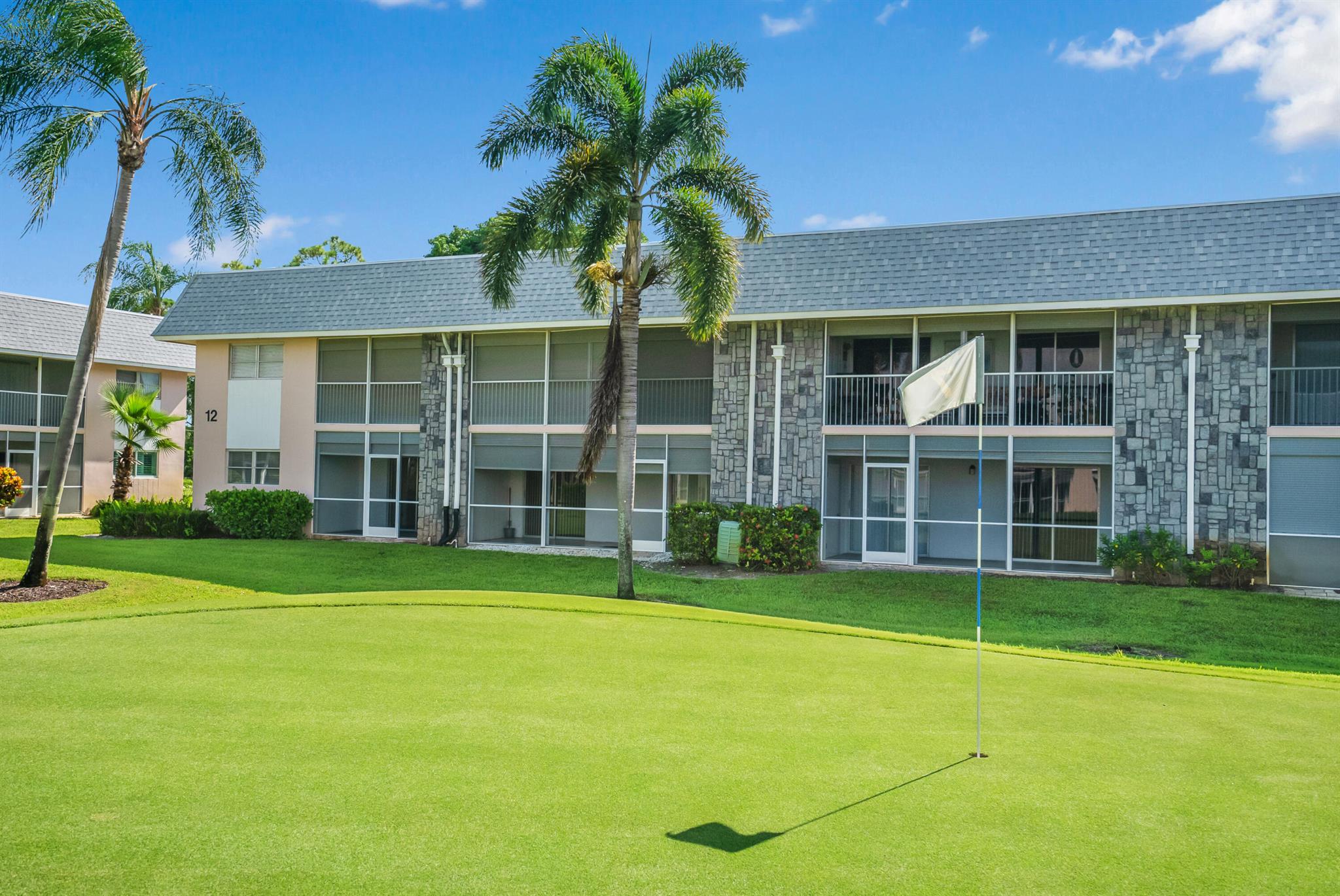 THE LITTLE CLUB CONDO - Residential Lease