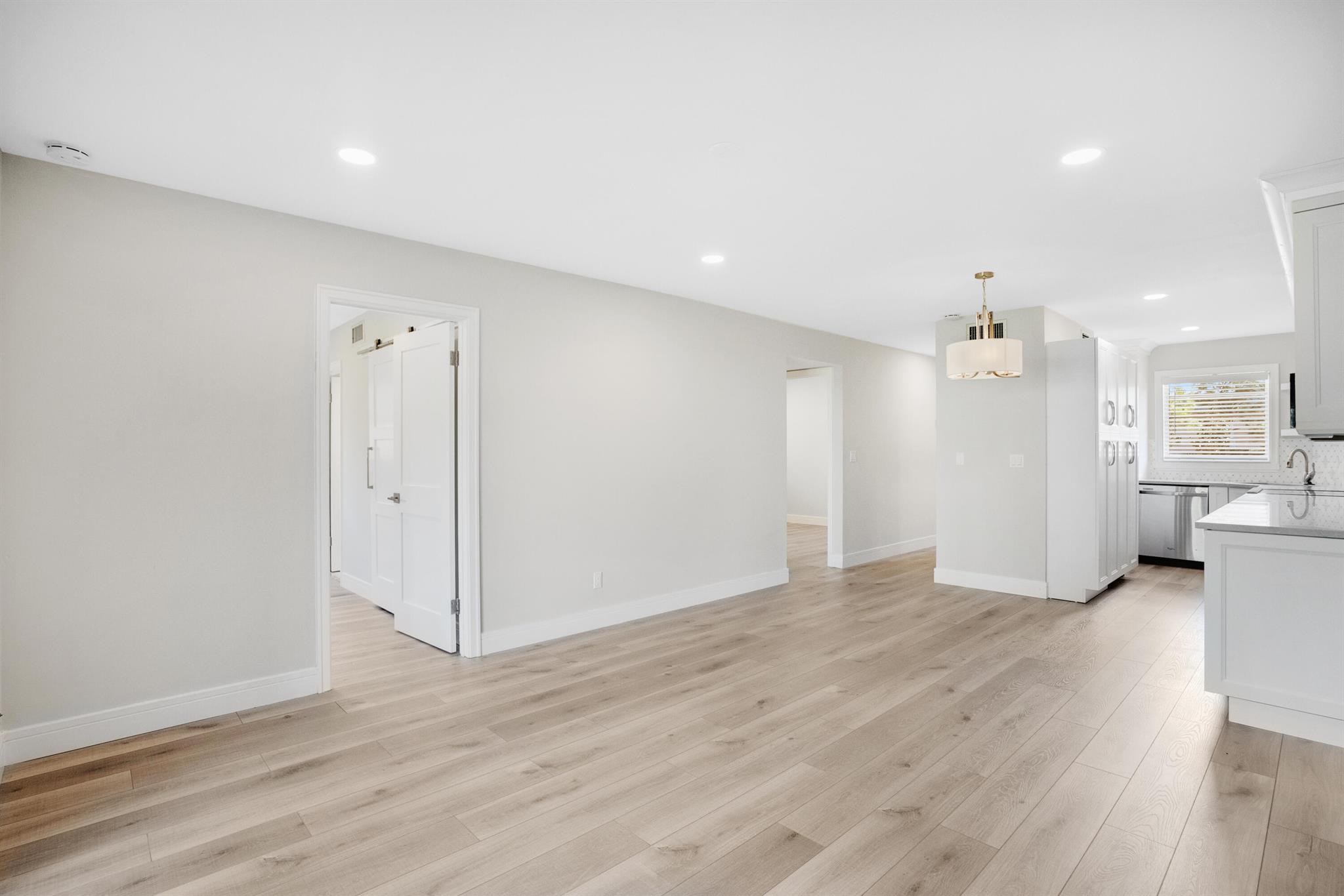 THE LITTLE CLUB CONDO - Residential Lease