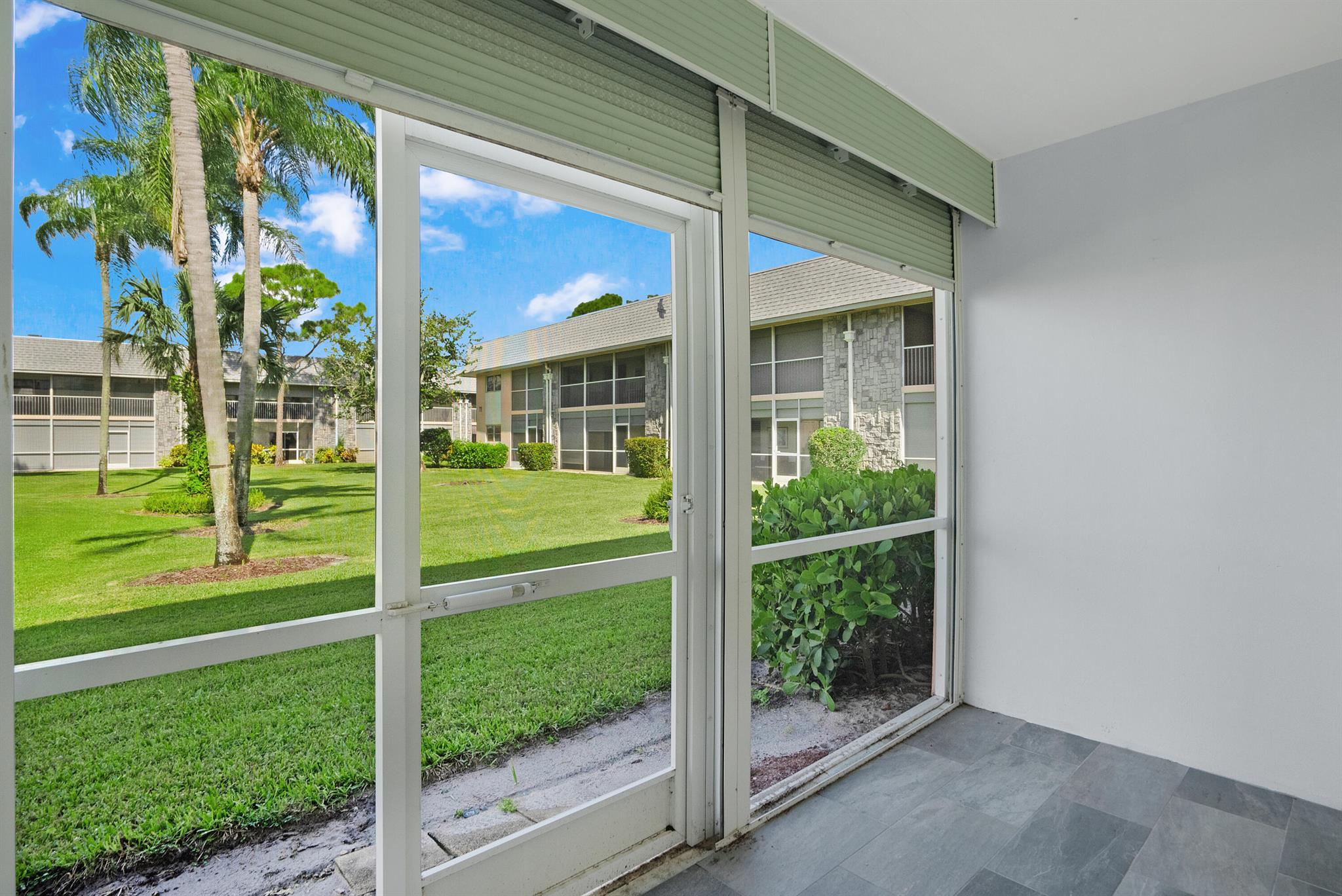 THE LITTLE CLUB CONDO - Residential Lease