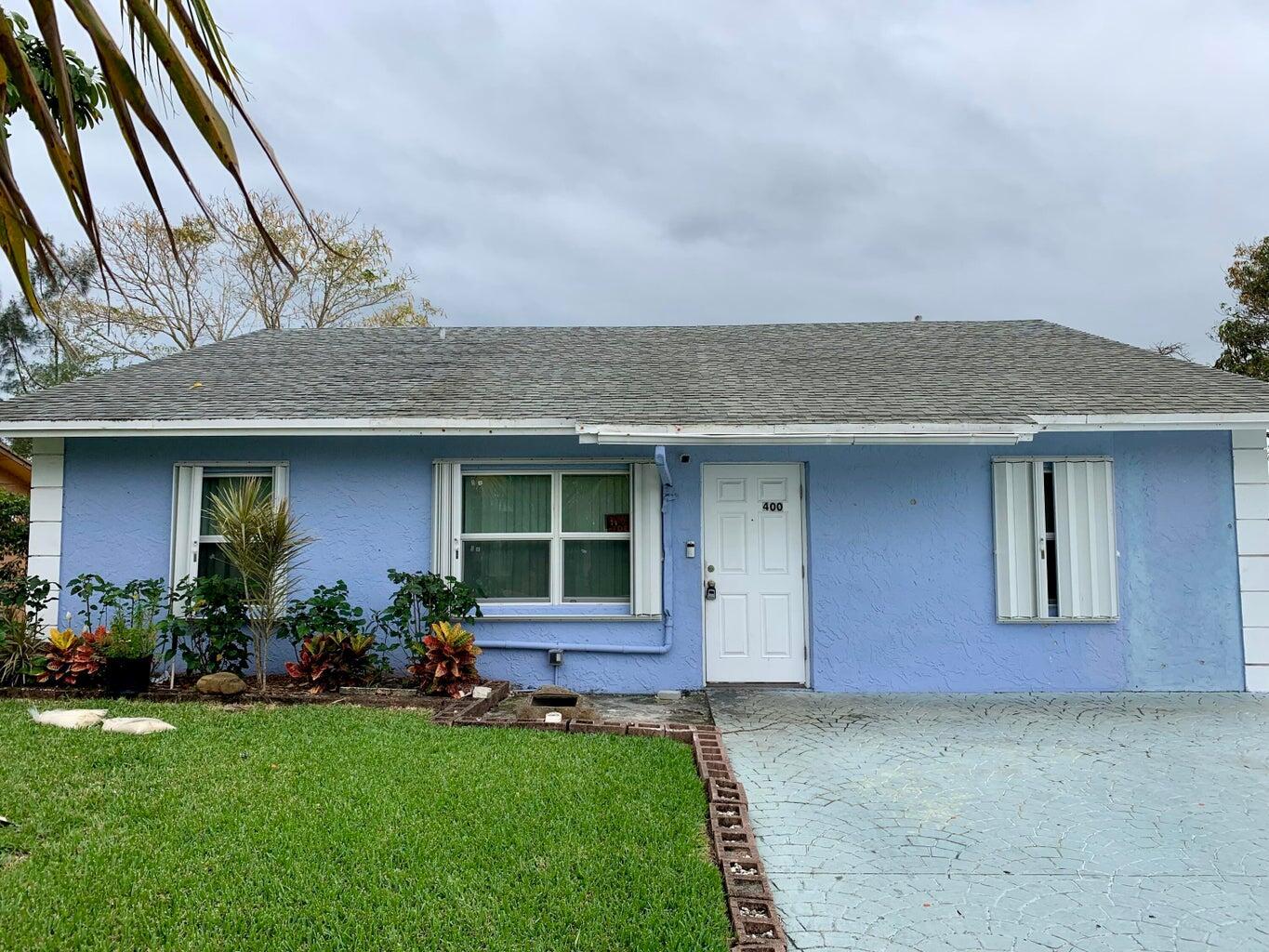 Spacious Boynton Beach Home! ✨This 3-bedroom, 2-bath single-family home offers 1,517 sq. ft. under air plus a versatile bonus room that can easily be used as a 4th bedroom, office, or playroom. Located just minutes from Boynton Beach, this home is also close to shopping, dining, and major highways, making it perfect for both relaxation and convenience. Enjoy a large private patio, ideal for entertaining or unwinding outdoors.