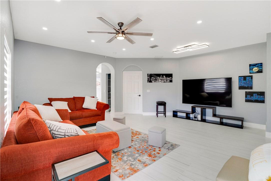 WILLOW LAKE REPLAT - Residential Lease
