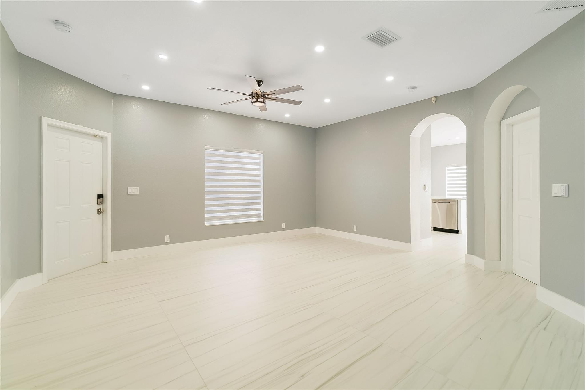 WILLOW LAKE REPLAT - Residential Lease