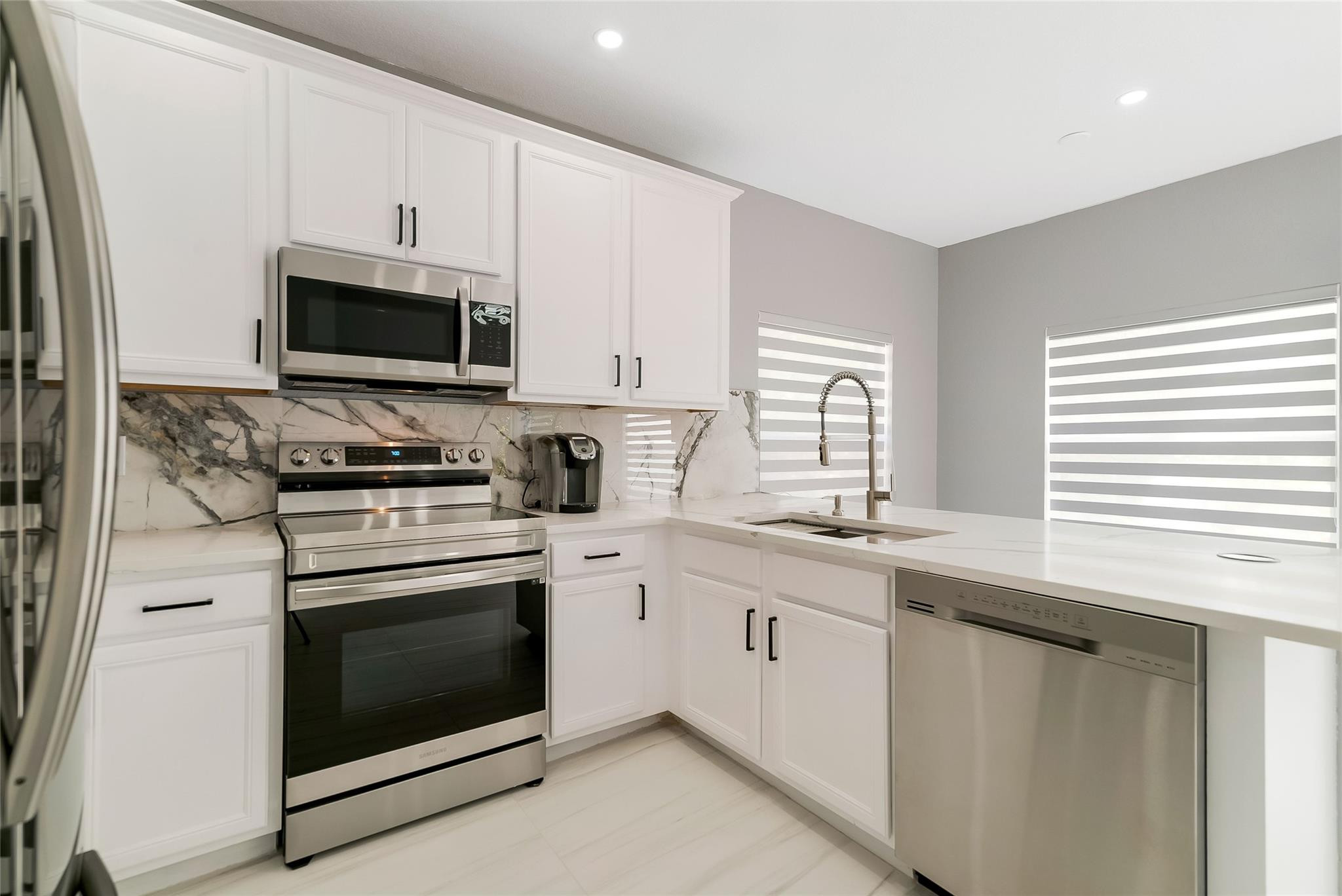 WILLOW LAKE REPLAT - Residential Lease