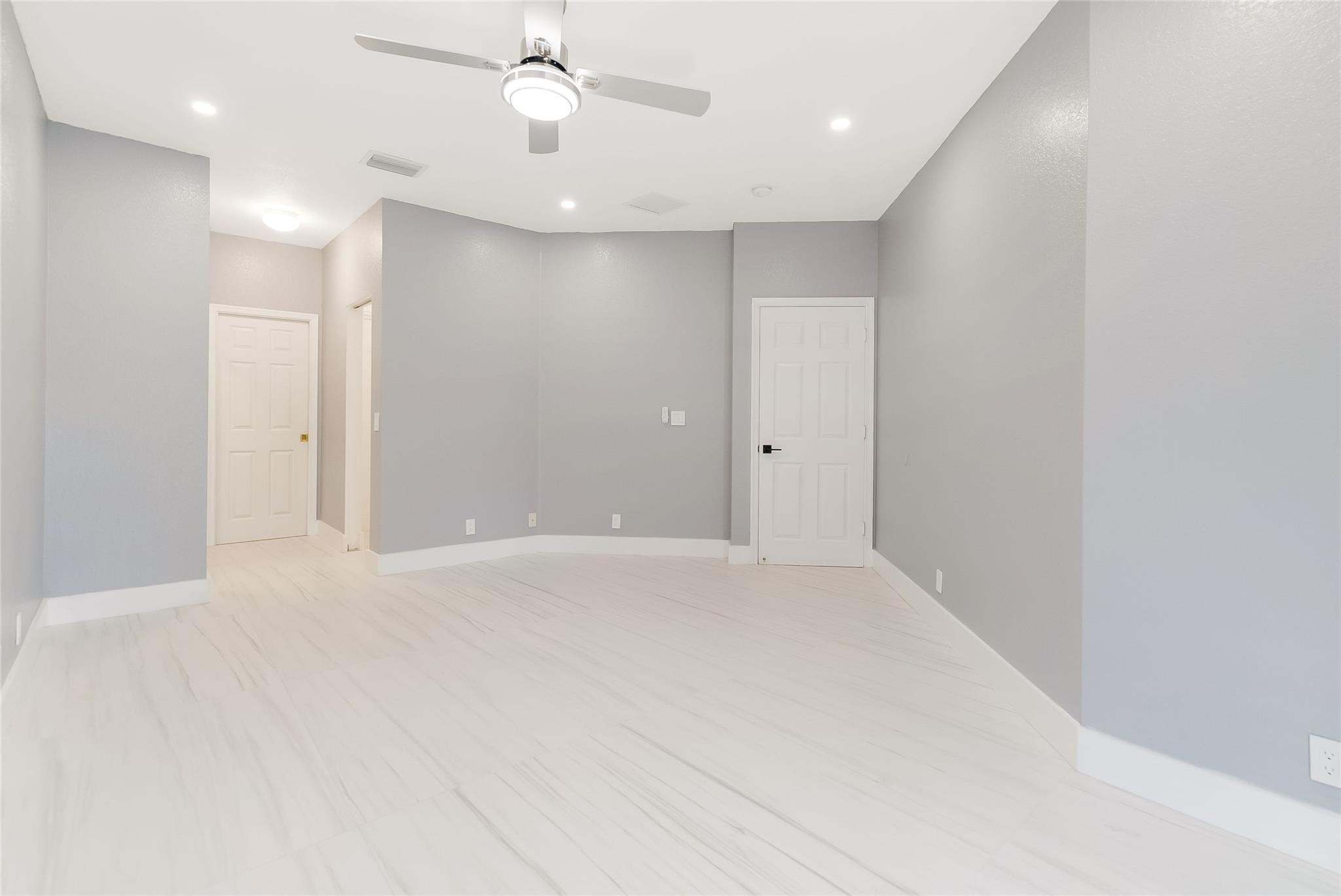 WILLOW LAKE REPLAT - Residential Lease