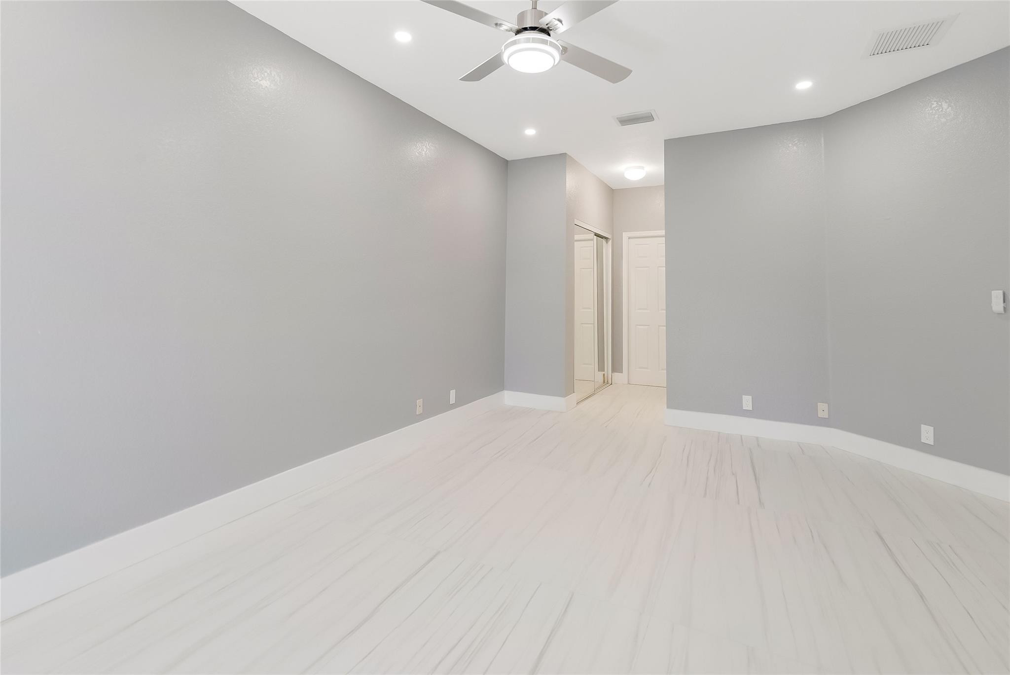 WILLOW LAKE REPLAT - Residential Lease