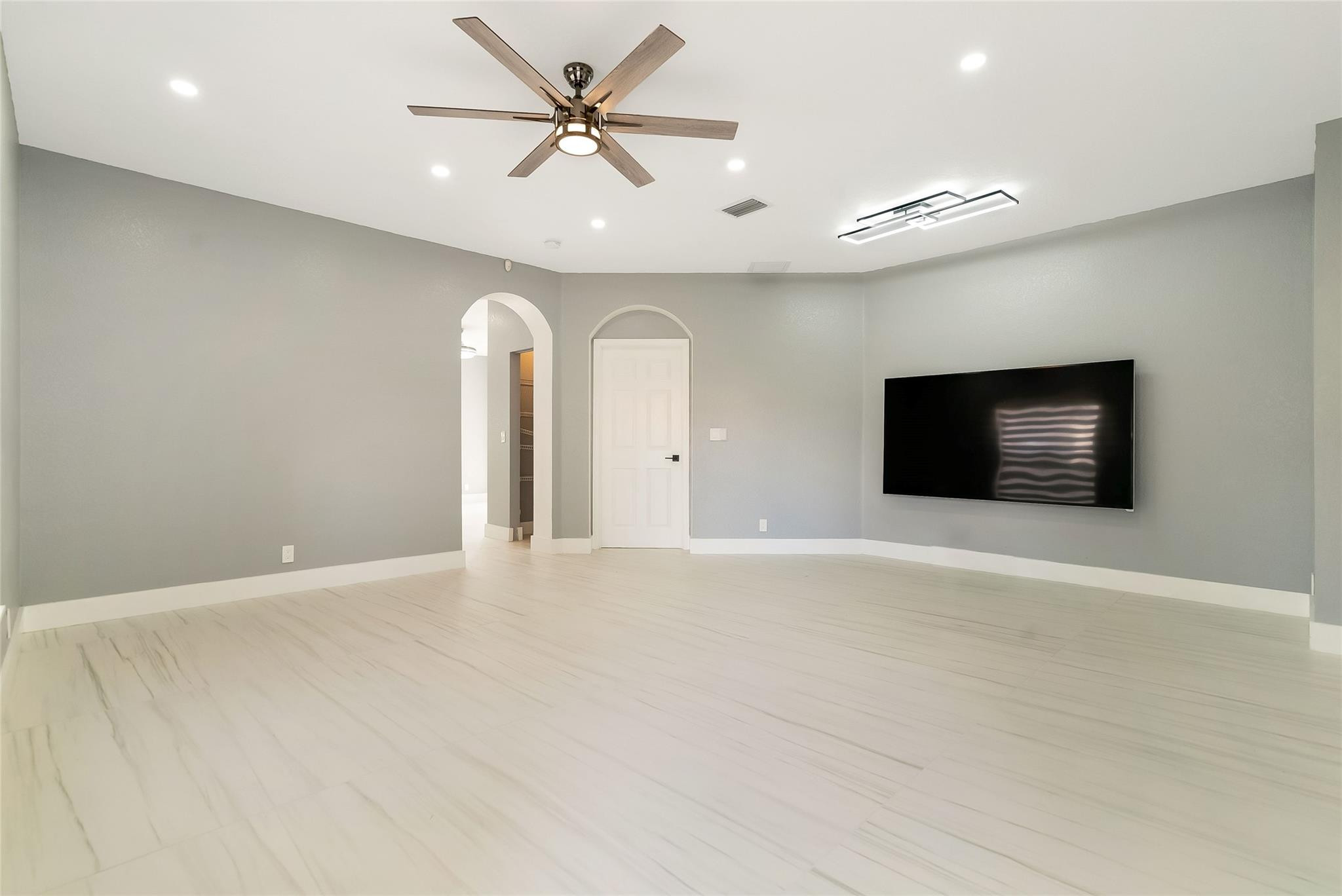 WILLOW LAKE REPLAT - Residential Lease