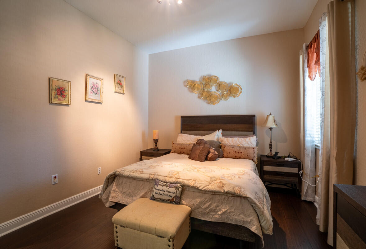 RIVERSTONE - Residential