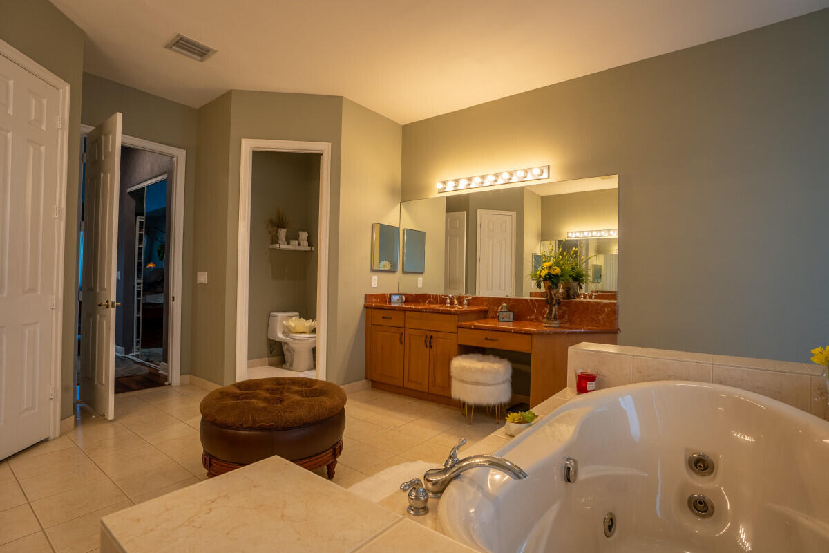 RIVERSTONE - Residential