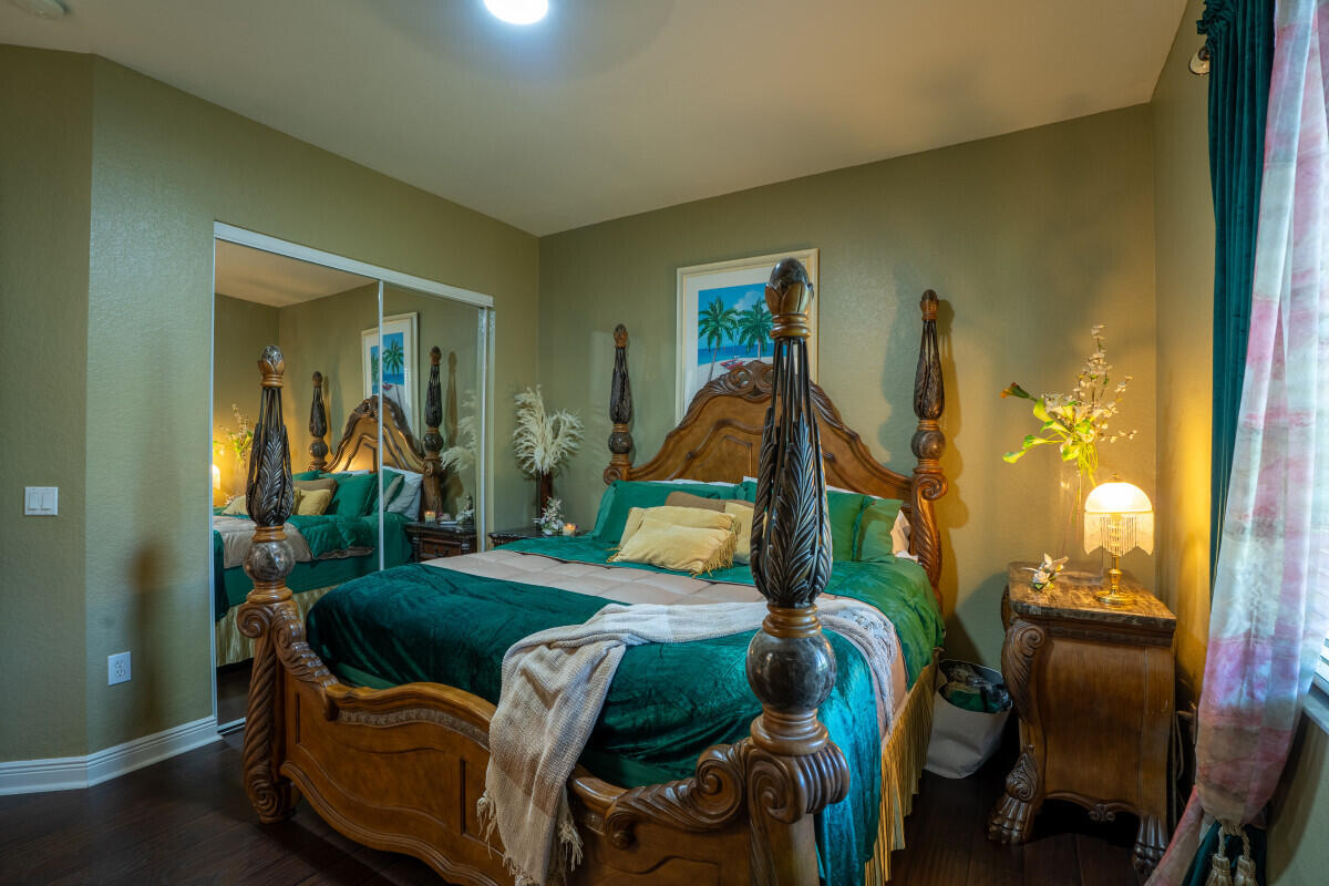 RIVERSTONE - Residential