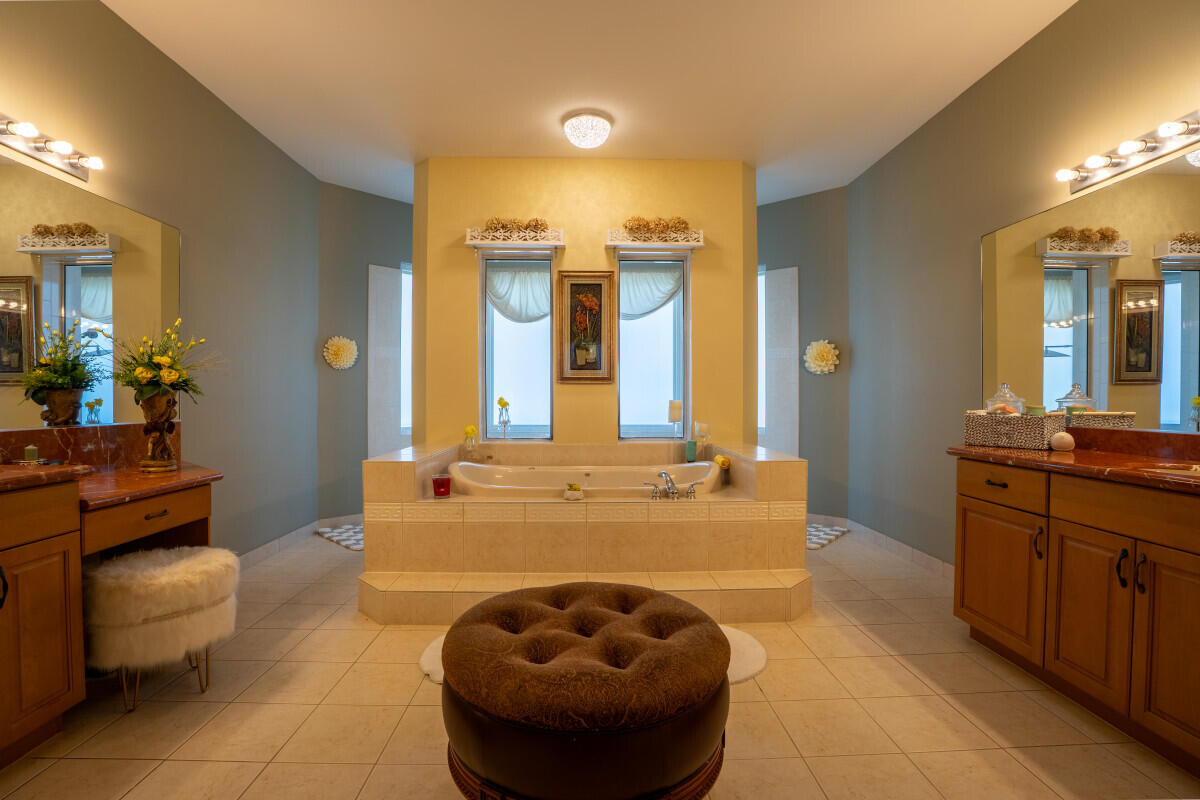 RIVERSTONE - Residential