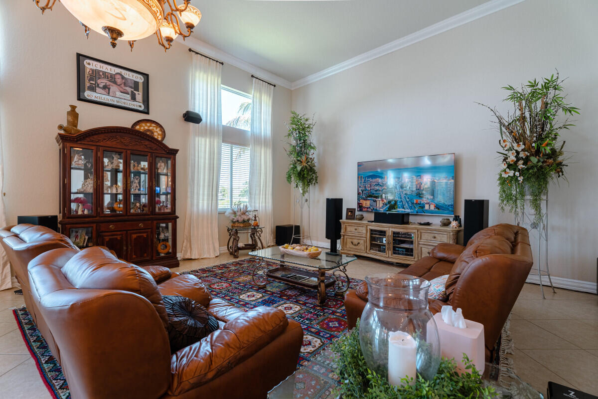 RIVERSTONE - Residential