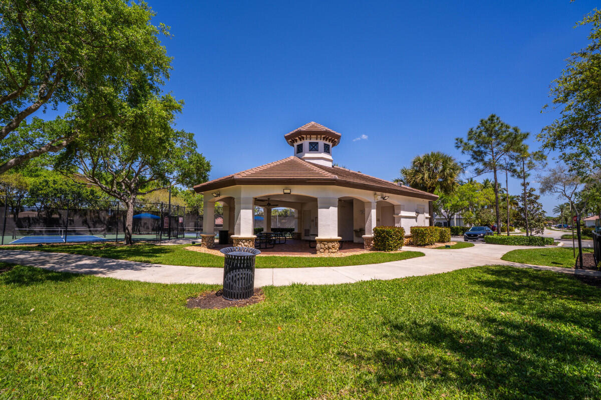 RIVERSTONE - Residential