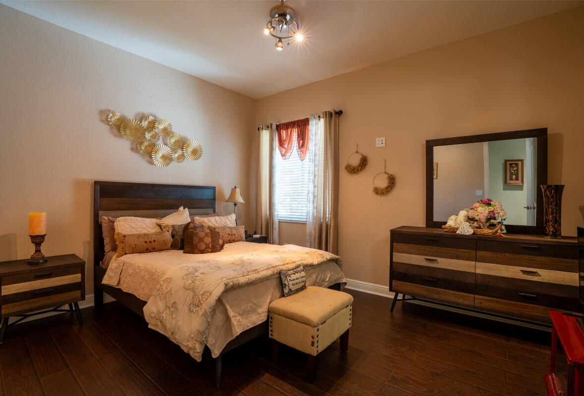 RIVERSTONE - Residential