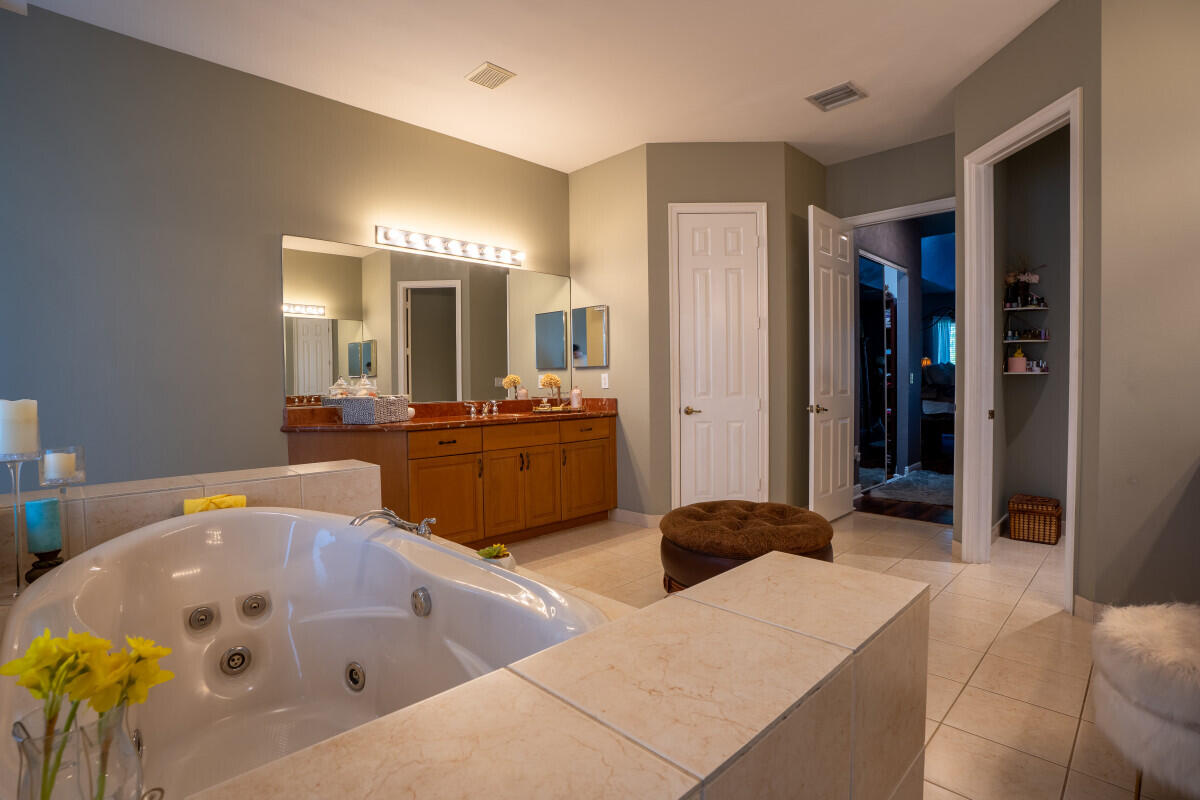 RIVERSTONE - Residential