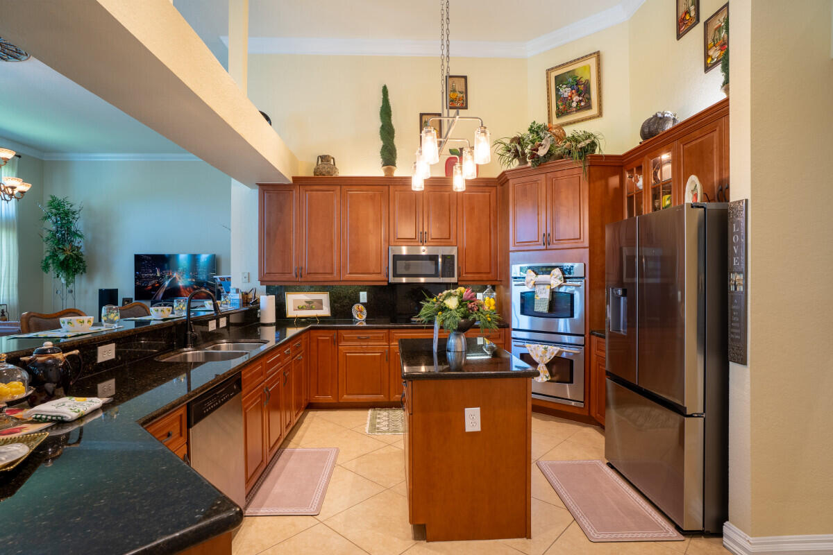 RIVERSTONE - Residential