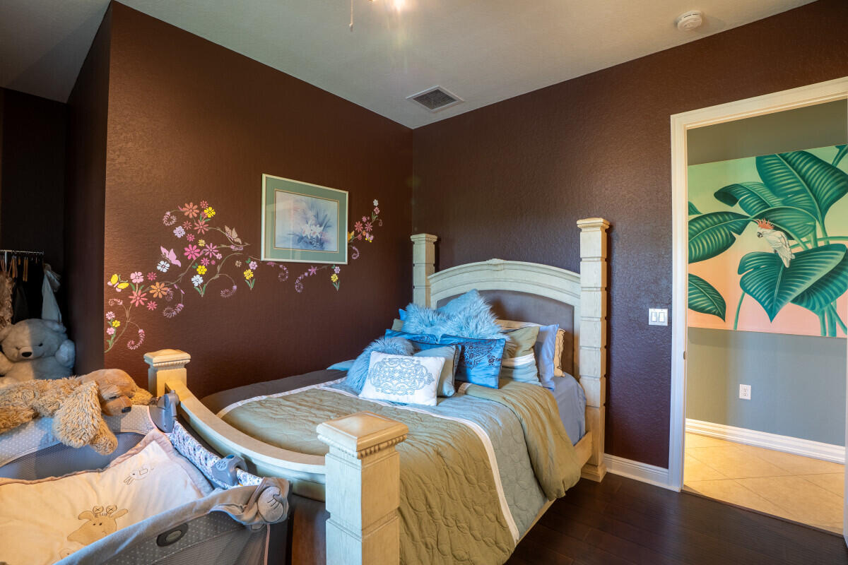 RIVERSTONE - Residential