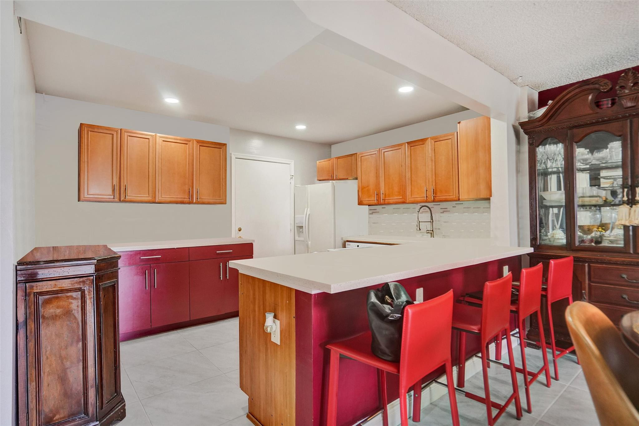 Castle Gardens Apartments - Residential