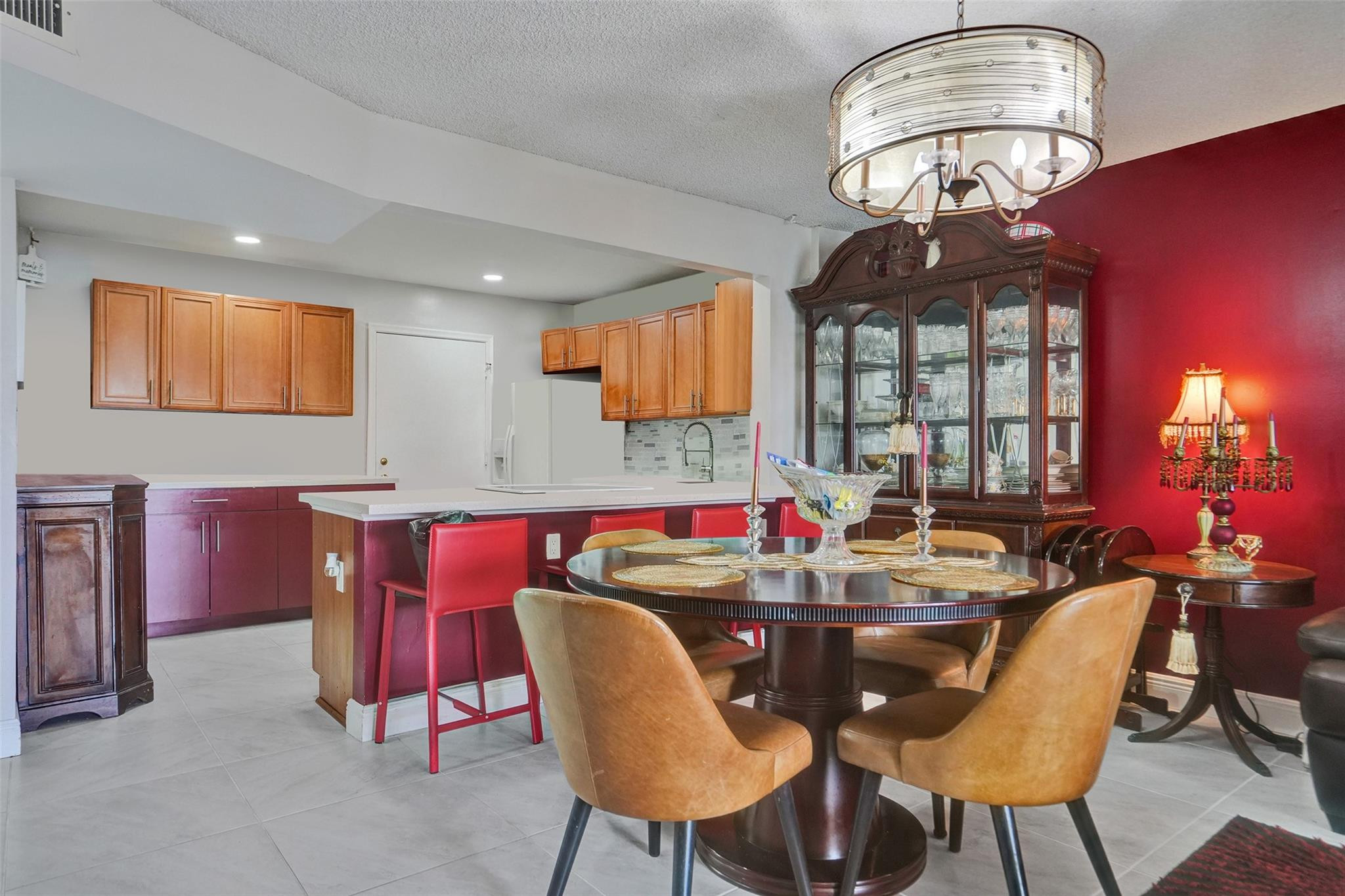 Castle Gardens Apartments - Residential