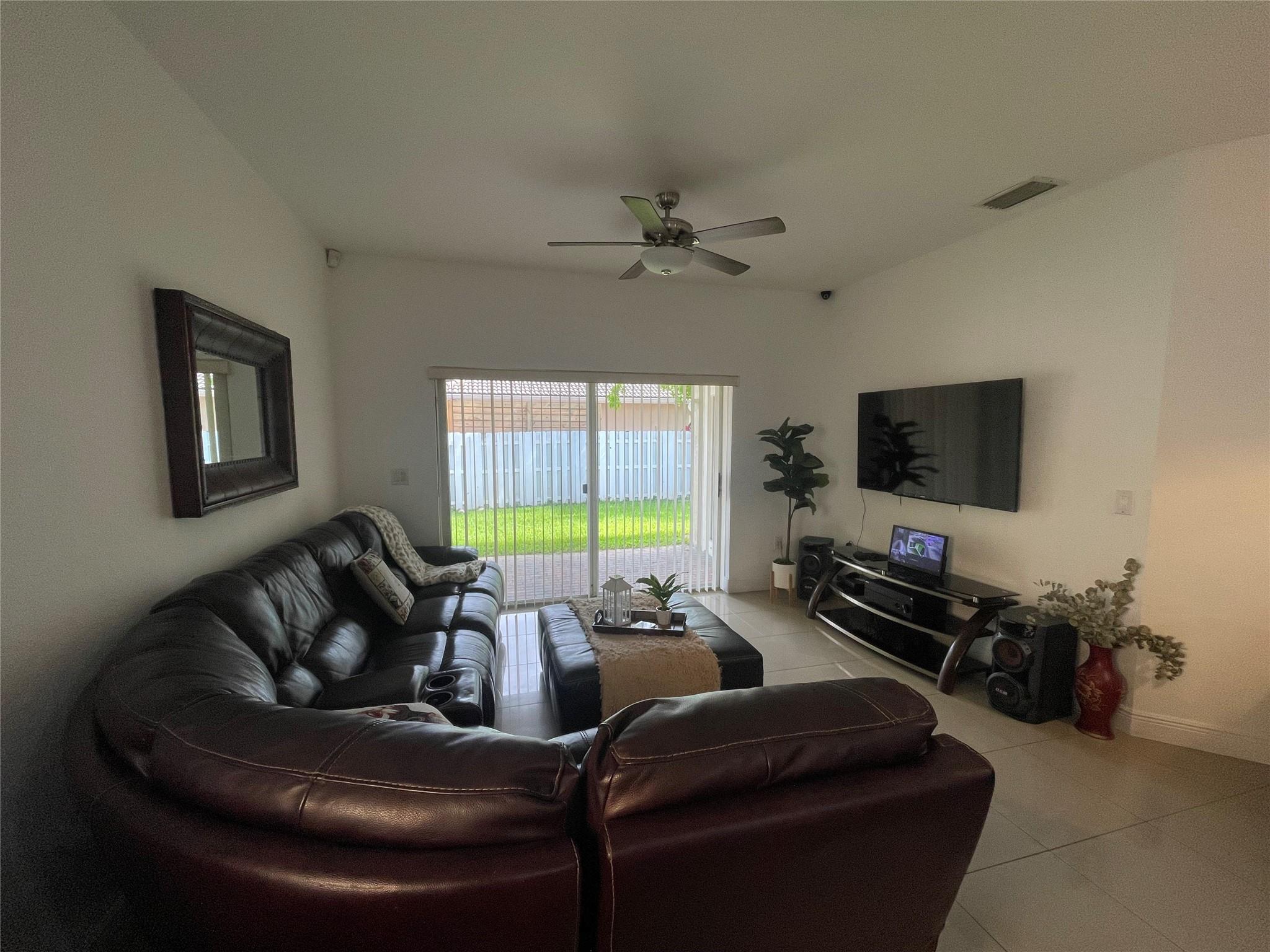 Pod 12 At Monarch Lakes 1 - Residential