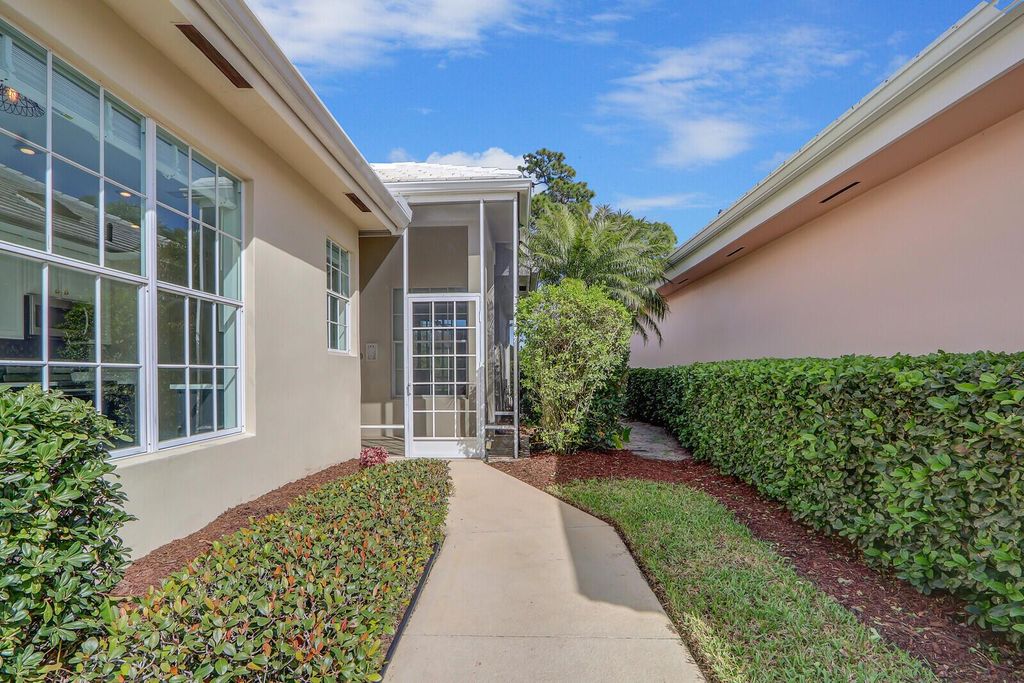 Photo of 407 SW Fairway Landing, Port Saint Lucie, FL 34986 (MLS # R10978671)