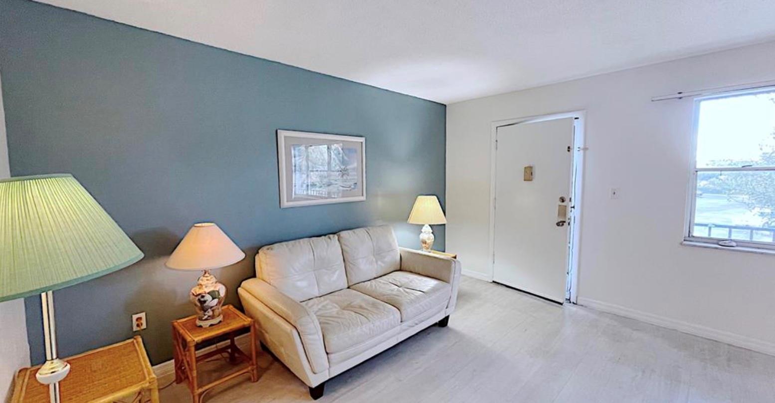 Colonnades Condo 4 - Residential Lease