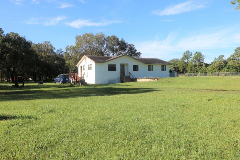 View Clewiston, FL 33440 mobile home