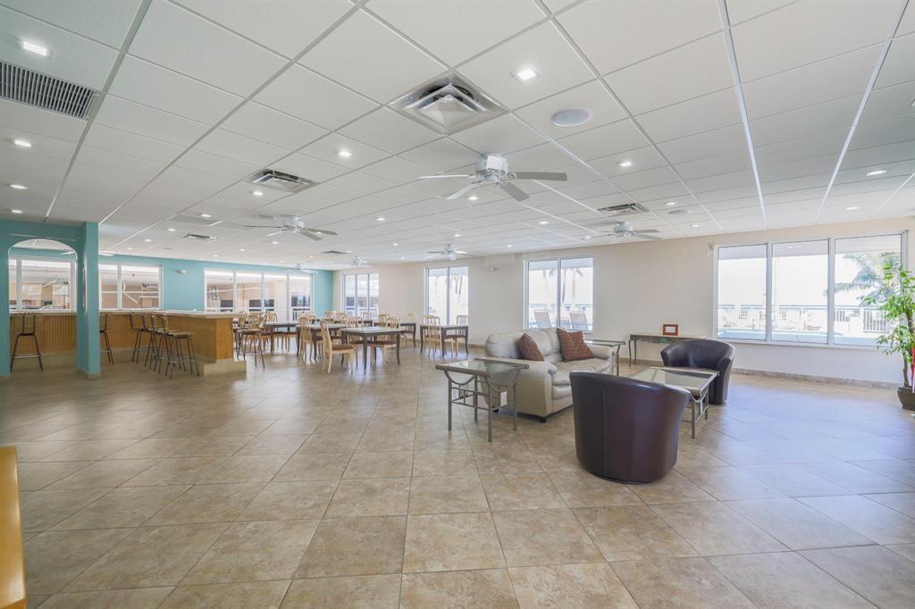 Hillsboro Le Baron Condo - Residential Lease