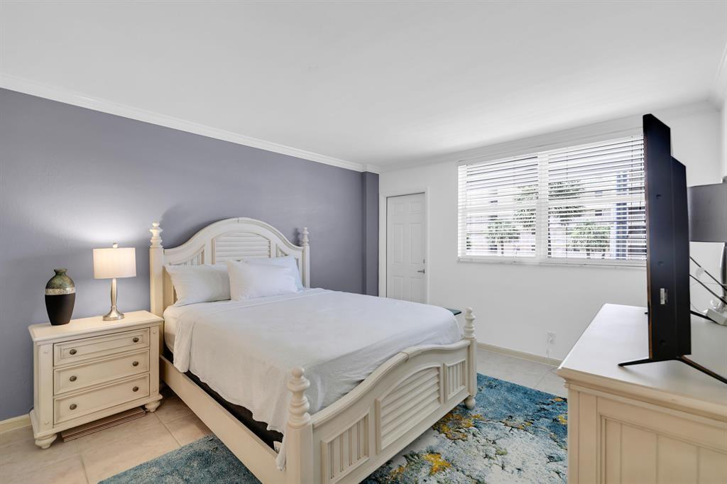 Hillsboro Le Baron Condo - Residential Lease