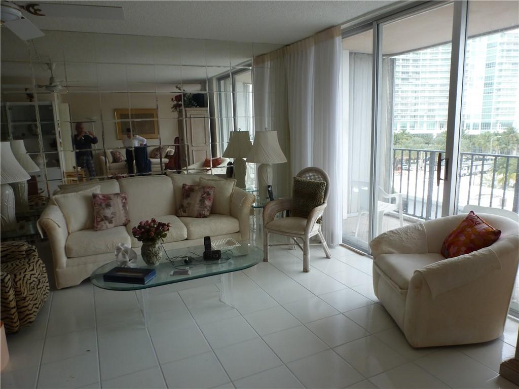 POMPANO BEACH CLUB - Residential
