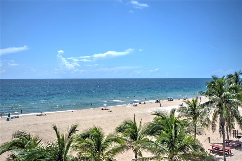 POMPANO BEACH CLUB - Residential