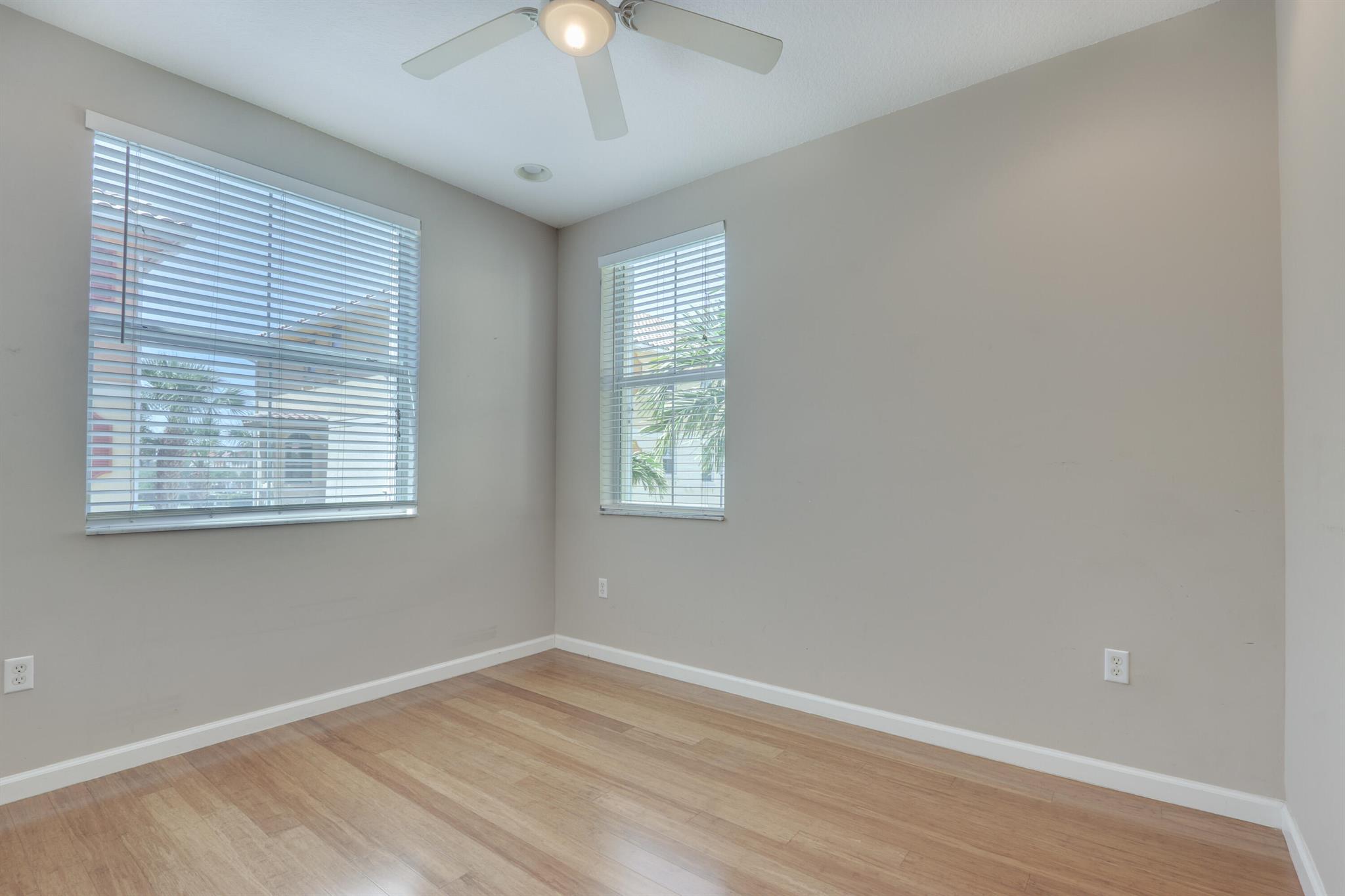 RENAISSANCE COMMONS PUD - Residential Lease