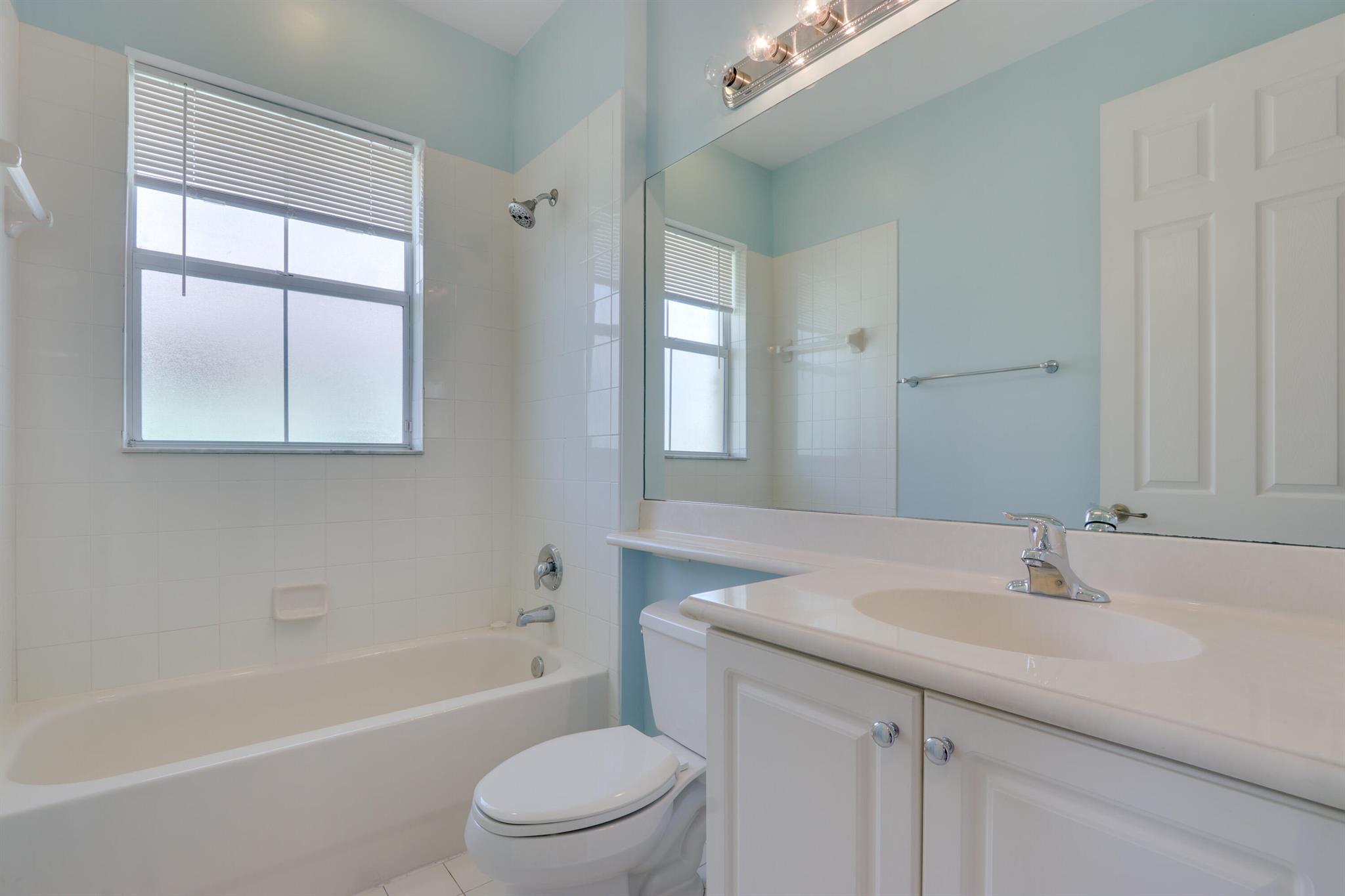 RENAISSANCE COMMONS PUD - Residential Lease