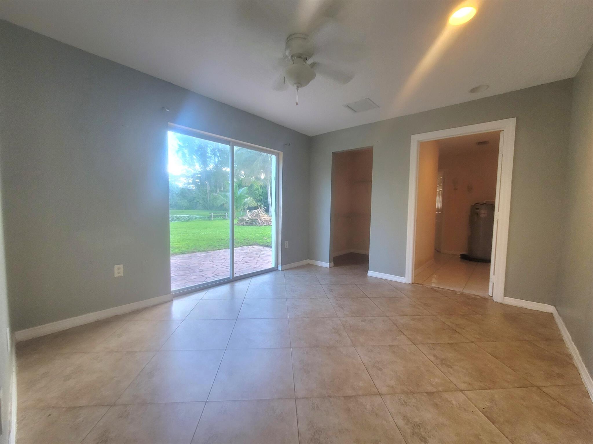 LOXAHATCHEE GROVES - Residential Lease