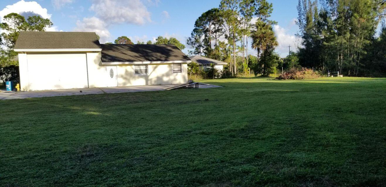 LOXAHATCHEE GROVES - Residential Lease